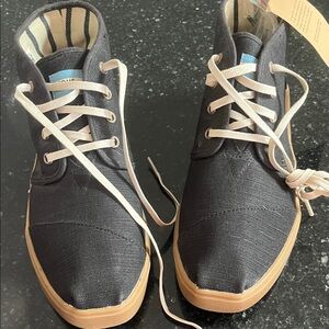 Toms Black Canvas Chukka Boots with Tan Sole and Cream Laces